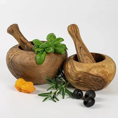 Zdjęcie produktu dla Tłuczek do ziół z drewna oliwnego, średnica 12 cm