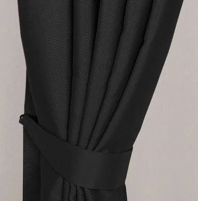 Produktbild von HOMESCAPES Raffhalter für Verdunkelungsvorhang Chevron schwarz 2 Stück
