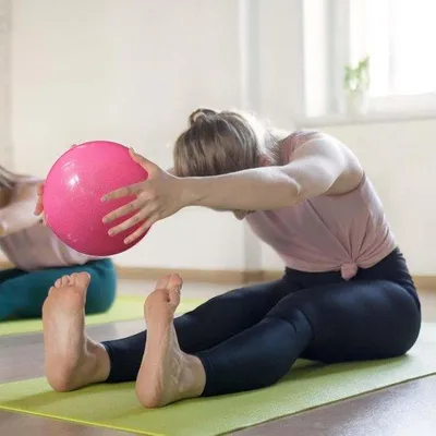 Productafbeelding van Ritmische Gymnastiekbal - Fitnessbal Dansbal - Balans Training - Anti-Burst Duurzaam - 18 cm - Roze