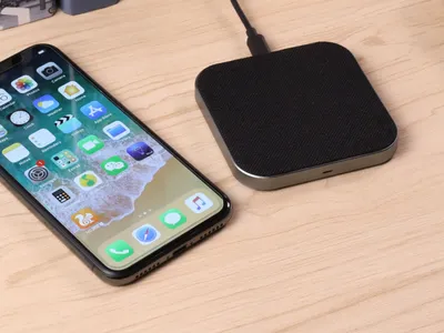 Immagine prodotto di QI induzione caricabatterie pad di ricarica per smartphone - Wireless Charger iPhone Samsung