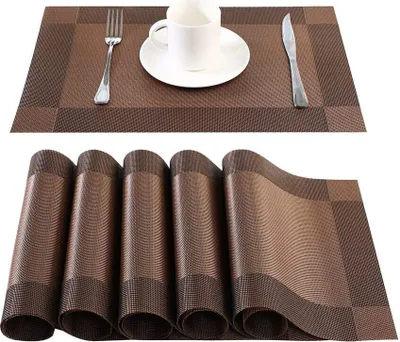 Produktbild von Platzdeckchen（6er Set）-rutschfest Abwaschbar Tischsets, PVC Abgrifffeste Hitzebeständig Platzsets, Schmutzabweisend, Platz-Matten für küche and Restaurant（Dunkelbraun）
