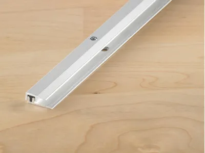 Produktbild von PROLINE Silber 2,7 Meter PROCOVER Designfloor S Abschlussprofil, Schraubbares Aluminium System, Extra Schmales Deckprofil, Höhenverstellbar, Einfache Verlegung