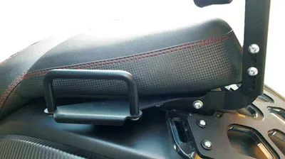 Produktbild von ISOTTA schwarze Passagiergriffe für MOTO GUZZI mgx 21