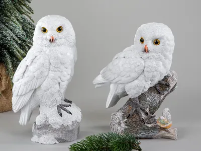 Produktbild von Deko Eule sort. 1 von 2 weiss handgefertigte Kunststein-Figur mit geeister, reliefierter Oberfläche