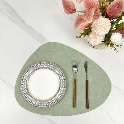 Image de 6 sets de table en PVC, imperméables, antidérapants, résistants à la chaleur, verts, carrés, lavables