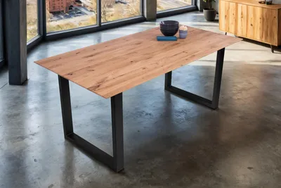 Produktbild von Esszimmertisch Schweizer Kante / gerade Ecken massiv & geölt Eiche 180x90 schwarz U-Gestell Lotte