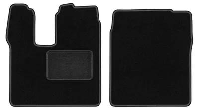 Produktbild von Velours-Fußmatten vorne für MAN TGL ab 2005 (Transporter) – 2-tlg, Schwarz, passgenau – Wielganizator LUX
