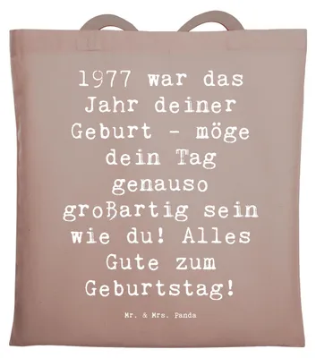 Produktbild von Mr. & Mrs. Panda Jutebeutel Spruch 1977 Geburtstag - Braun Pastell - Geschenk, Geburtsjahr, Alter, Uni Tasche, Glückwunsch, Shopping, Laptoptasche, feiern, Happy Birthday