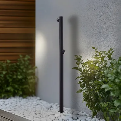 Immagine prodotto di Lindby Luce LED per sentiero Luzian, altezza 120 cm, nero, picchetto a terra