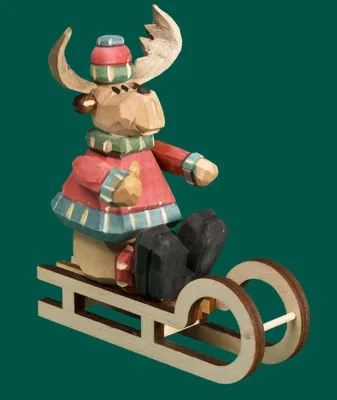 Zdjęcie produktu dla Drewniana figurka łosia na saniach, wysokość 9 cm, NOWA