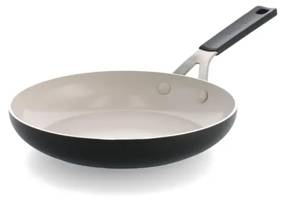 Productafbeelding van KitchenAid aluminium koekenpan, 24 cm, met keramische anti-aanbaklaag, vrij van