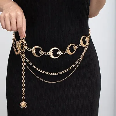 Immagine prodotto di Collana dorata con catena a fiocchi – Taglie forti – Lunga – Da donna