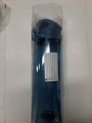Image de Gourde de sport 780 ml, anti-fuites, bouchon sécurisé à une main, idéale pour la salle de sport, l'école et le vélo, couleur bleue