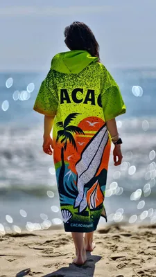Produktbild von Damen Strandponcho Surf Vibe mit Kapuze – CACAO Beachwear™️ - S (150-170)