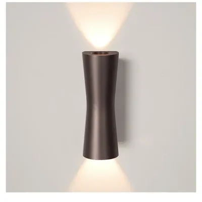 Productafbeelding van Atmooz Thiery – Wandlamp – Brons – LED – Metaal – 7 x 5 x 20 cm – Geschikt voor: hal, slaapkamer, eetkamer, woonkamer