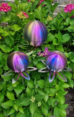 Produktbild von Blütenzauber Paris Rosenkugel 15/10/10 cm Edelstahl rainbow matt gebürstet Gartenstecker mit Stab 80 cm