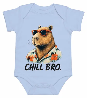 Imagen del producto de Camiseta para bebé, color azul claro, diseño "Capybara relajado", con gafas de sol y un mensaje sarcástico. Talla 0/3 meses