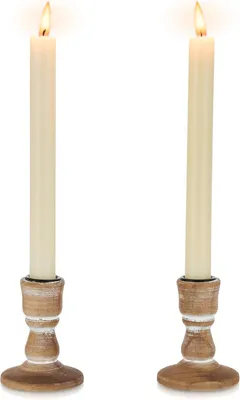 Imagen del producto de Juego de dos candelabros de madera, color marrón claro, diseño rústico, para mesa y decoración
