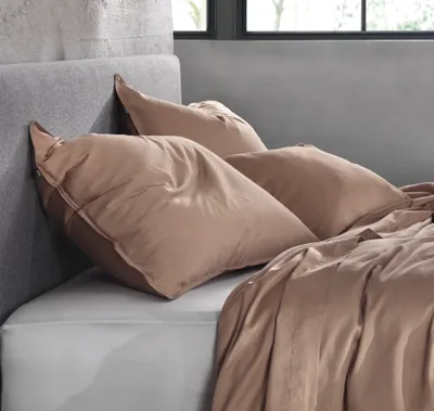 Produktbild von Zo!Home Bettwäsche Satinado 1 Bettwäsche 240x220cm + 2 Kopfkissen 60x70cm 100% Baumwolle Mako-Satin Praline Brown