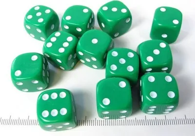 Produktbild von Chessex - Opaque Grün/Weiß D6 16mm Würfel Set (12 Stück)