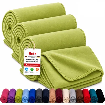 Produktbild von Betz Fleecedecke 3 Stück 130x170 cm 180g/m² – Wohndecke & Kuscheldecke – Flauschige Sofadecke Tagesdecke – Leicht, wärmend & pflegeleicht - grasgrün, KI-generiertes Bild
