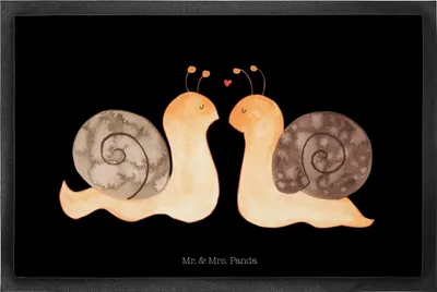 Produktbild von Mr. & Mrs. Panda fußmatte Schnecken Liebe 60 x 90 cm - Schwarz - Geschenk, Paar, Fussmatte, Schmutzfangmatte, Verliebt, Freundin, Schmutzmatte, Pärchen, Zufrieden