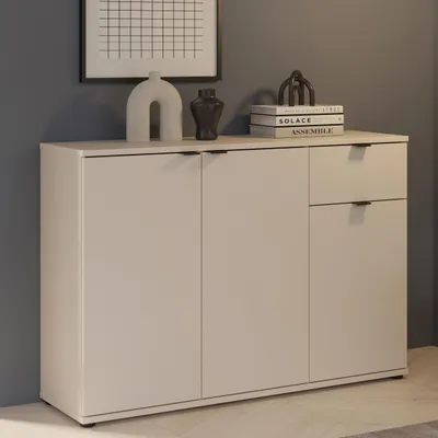 Produktbild von Forte GANYMEDE Sideboard 120, minimalistische Kommode, 3-türig, 1 Schublade, Holzwerkstoff, Wohn-/Schlafzimmer, Kaschmir Beige, 119,8 cm breit x 82,3 cm hoch x 34,1 cm tief