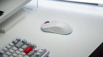 Zdjęcie produktu dla Keychron M3, Po prawej stronie, Optyczny, RF Wireless + Bluetooth, 26000 DPI, Biały