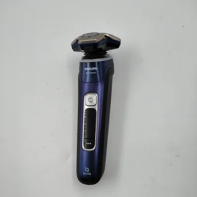 Produktbild von Philips SHAVER Series 9000 Limited Edition 9000 Series S9980/59 Elektrorasierer aus extrastarkem Stahl (Space Grade), Rotationstrasierer, Blau, Space Grade Steel blades; Lift & Cut System, LED, Replace every 2 yrs with SH91, 2 Jahr(e)