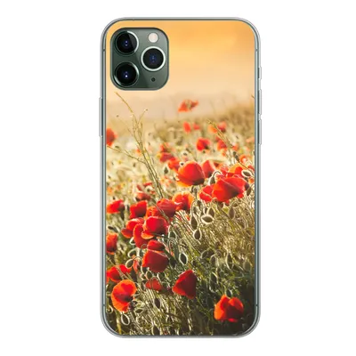 Produktbild von MuchoWow® Handyhülle Schutzhülle Hülle für iPhone 11 Pro Max Sonnenstrahlen über einem Mohnblumenstrauß Silikon Softcase Handy Hülle - Schutz
