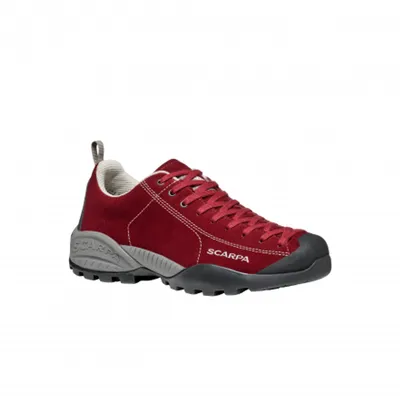 Rote Lifestyleschuhe Mojito GTX von Scarpa; mit grauen Akzenten und Schnürung.