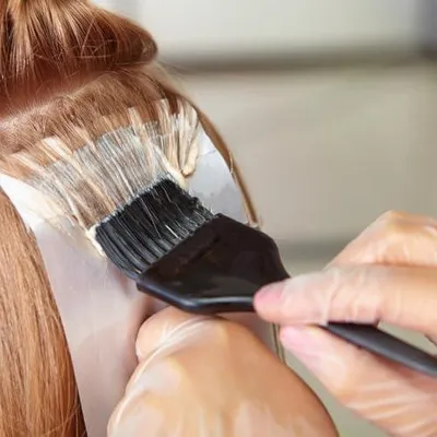 Produktbild von Professionelles Haarfärbebrett mit Pinselset aus Kunststoff, 4 Stück, für Friseursalons und den Heimgebrauch