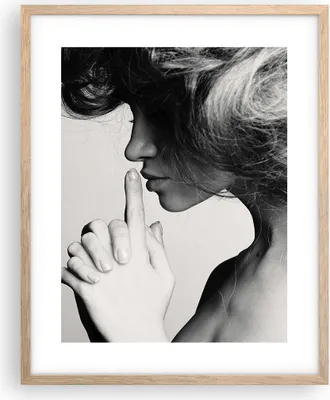 Produktbild von Gerahmtes Poster - Rahmen in heller Eiche - Frau Modell - 40x50 cm - Wand Bild - Wanddeko - Wandbilder - Kunstposter - Wandposter - Bilderrahmen - Bilder - Kunstdruck - Wandbild - P2NPA40x50-3546