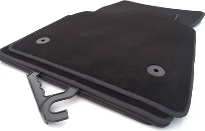 Immagine prodotto di Tappetini Ford Focus IV (dal 2018) Tappetini per auto in velours Premium Tappetini per auto in moquette di qualità originale in 4 pezzi neri