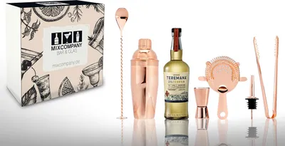 Produktbild von Teremana Gold Geschenkset Tequila Reposado 0,7L (40% Vol) mit 6 teiligem Barset Dwayne The Rock Johnson Tequila Gold- [Enthält Sulfite]