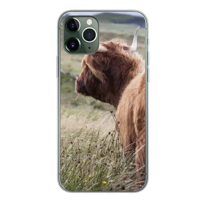 Produktbild von MuchoWow® Handyhülle Schutzhülle Hülle für iPhone 11 Pro Schottische Highlander - Natur - Meer Silikon Softcase Handy Hülle - Handy