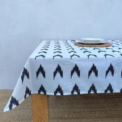 Immagine prodotto di Tovaglia nera in stile mediterraneo 140x140 cm