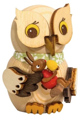 Produktbild von Drechslerei Kuhnert - Mini-Eulen aus Holz - mit Osterhase in Rot - 7 cm groß - als Dekoration oder Geschenk geeignet