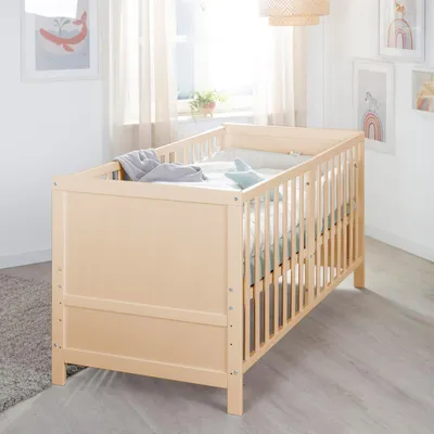 Productafbeelding van Babybed 70 x 140 cm met ombouwhoeken – Meegroeiend ledikant – 3-voudig in hoogte verstelbaar – 3 verwijderbare spijlen – Afwerking in natuurlijk hout