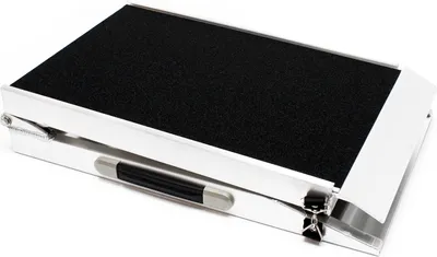 Produktbild von Wiltec Hunderampe faltbar, 183 x 49 cm, geklappt 92 x 49 cm, aus Aluminium, rutschsicher, Traglast bis zu 115 kg, Haustierrampe