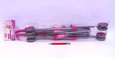Produktbild von Puppenwagen im Kinderwagen-Design mit stabilem Metallgestell