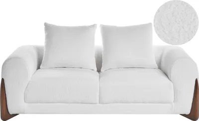 Zdjęcie produktu dla BELIANI Tapicerowana sofa 2-osobowa biała boucle z drewnianymi nogami i podłokietnikami do salonu styl nowoczesny