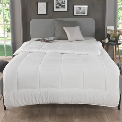 Produktbild von Malika Bettdecke 135x200 - Steppdecke, Zudecke, Kassettenbett, Schlafdecke - Kuschelige Steppbettdecke für den Sommer, ideal für erholsamen Schlaf, Größe:155 x 220 cm, Material:Sommerdecke