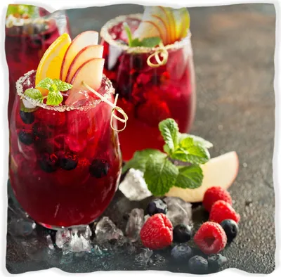 Produktbild von Wallario Premium Kissen, weiche Oberfläche, mit Motiv Sommerlicher Wildbeerencocktail, Größe: 30 x 30 cm, mit weißer Rückseite