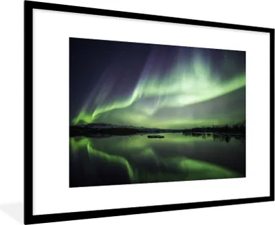 Produktbild von MuchoWow® MuchoWow® Gerahmtes Poster Nordlicht - See - Island - Grün - Wald - Schnee 90x60 cm - Poster mit zchwarzem Bilderrahmen - Wanddekoration - Fotos