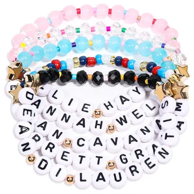5 Armband-Set mit Buchstaben-Perlen – Off-Campus Fan-Merch
