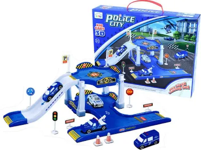 Produktbild von Spielbahn mit Hubschrauber Parkplatz, Helikopter, Auto und weiterem Zubehör in einer Tragebox
