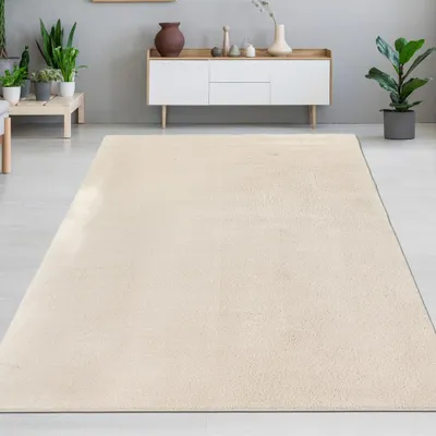 Obrázok produktu pre Moderný krémový koberec zamatovo mäkký a ľahko udržiavateľný do obývačky, spálne, jedálne Veľkosť - 120 x 160 cm