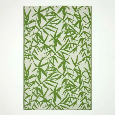 Immagine prodotto di Tappeto da esterno HOMESCAPES resistente alle intemperie, verde e bianco, 180x270 cm; tappeto da giardino Zena con motivi floreali; tappeto da balcone reversibile