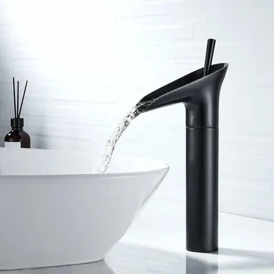 Produktbild von Schwarze Waschtischarmatur, Retro-Einhebel-Wasserfallarmatur in Schwarz, Waschtischarmatur aus Messing, Handwaschbeckenarmatur, Spš¹ltischarmatur